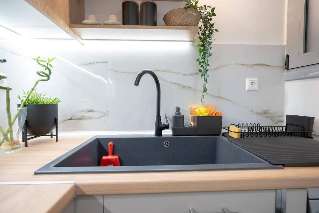 Piraeus Cozy Apartment For 4 Persons Εξωτερικό φωτογραφία